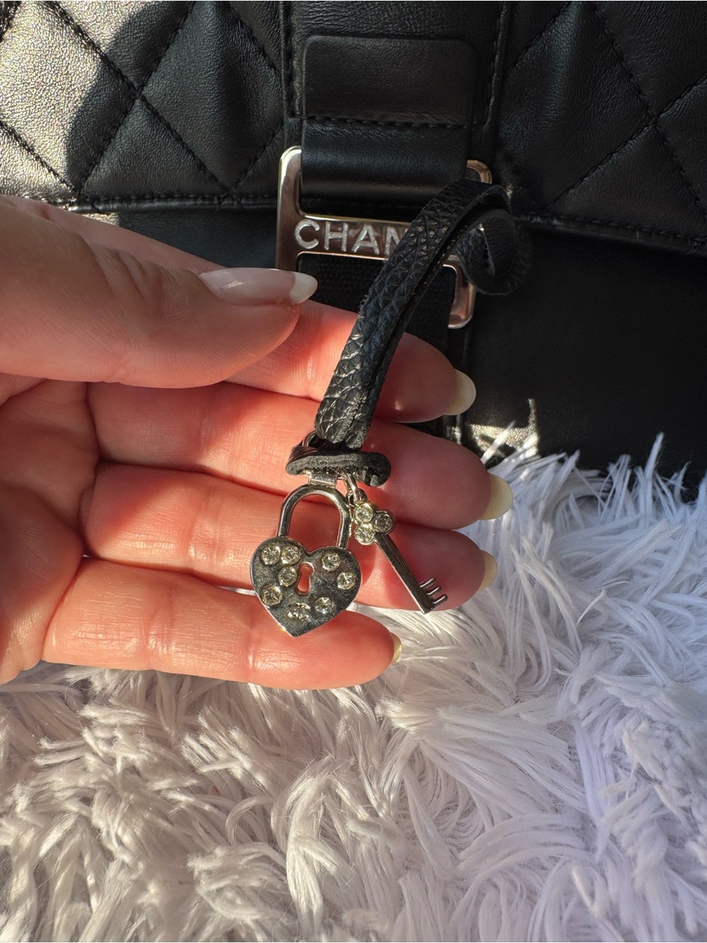 CHANEL Quilted Black Leather Clutch Wristlet - Picture 9 of 10